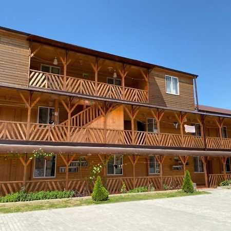 Gloriya Hotel Lidzava Buitenkant foto