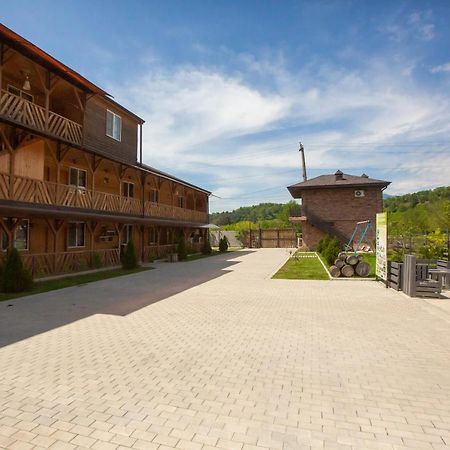 Gloriya Hotel Lidzava Buitenkant foto