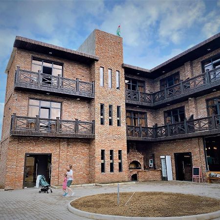 Gloriya Hotel Lidzava Buitenkant foto
