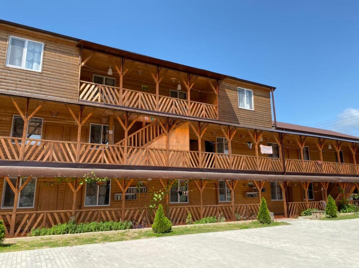 Gloriya Hotel Lidzava Buitenkant foto