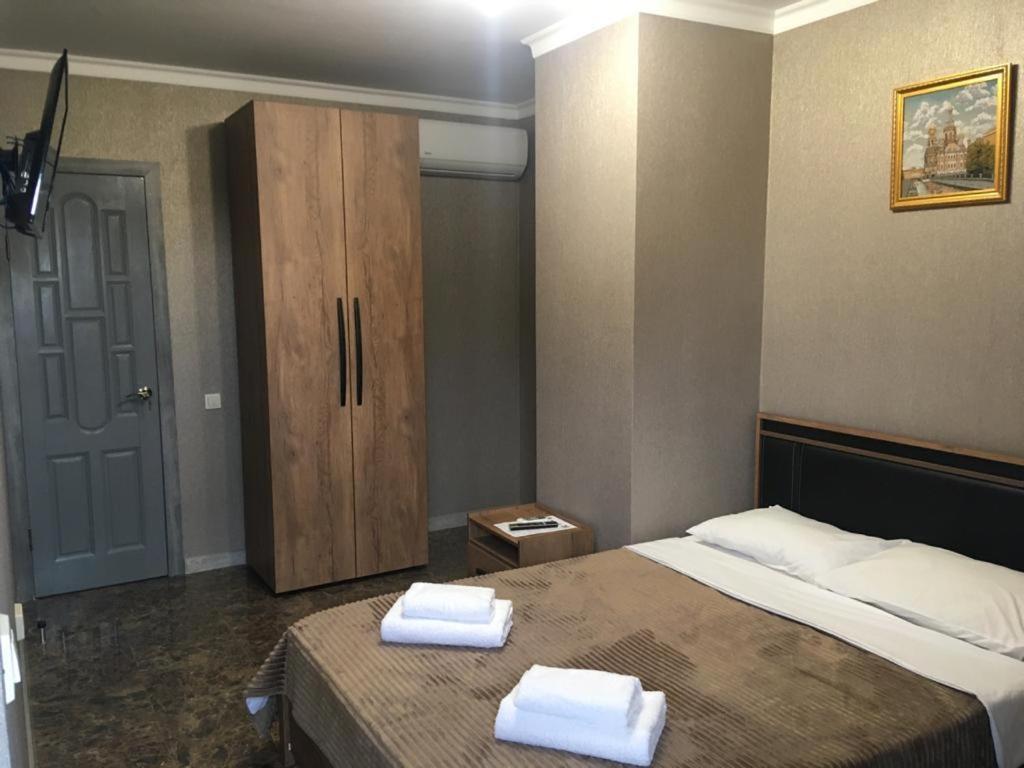 Gloriya Hotel Lidzava Buitenkant foto