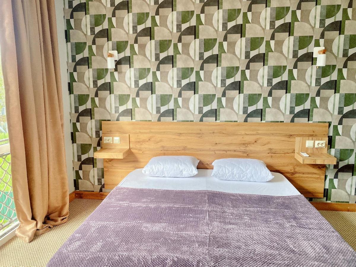 Gloriya Hotel Lidzava Buitenkant foto